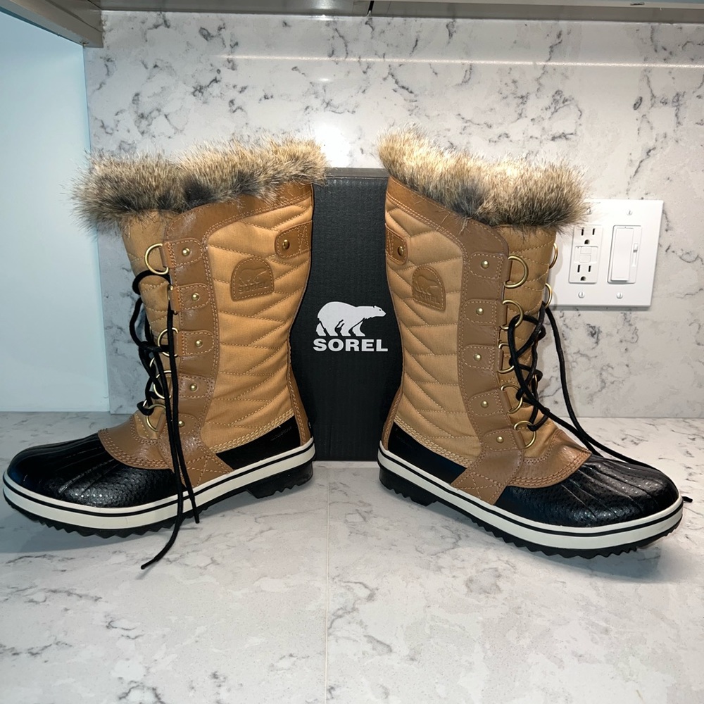SOREL Tofino II